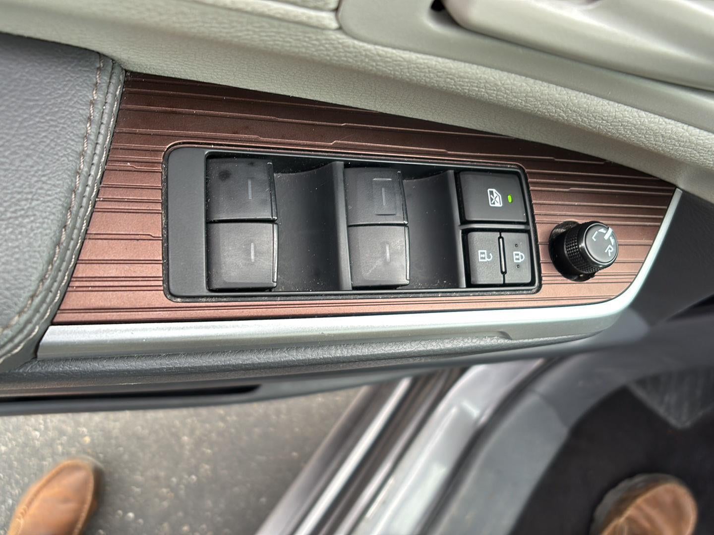 2024 Toyota Sienna LE 8-Passenger