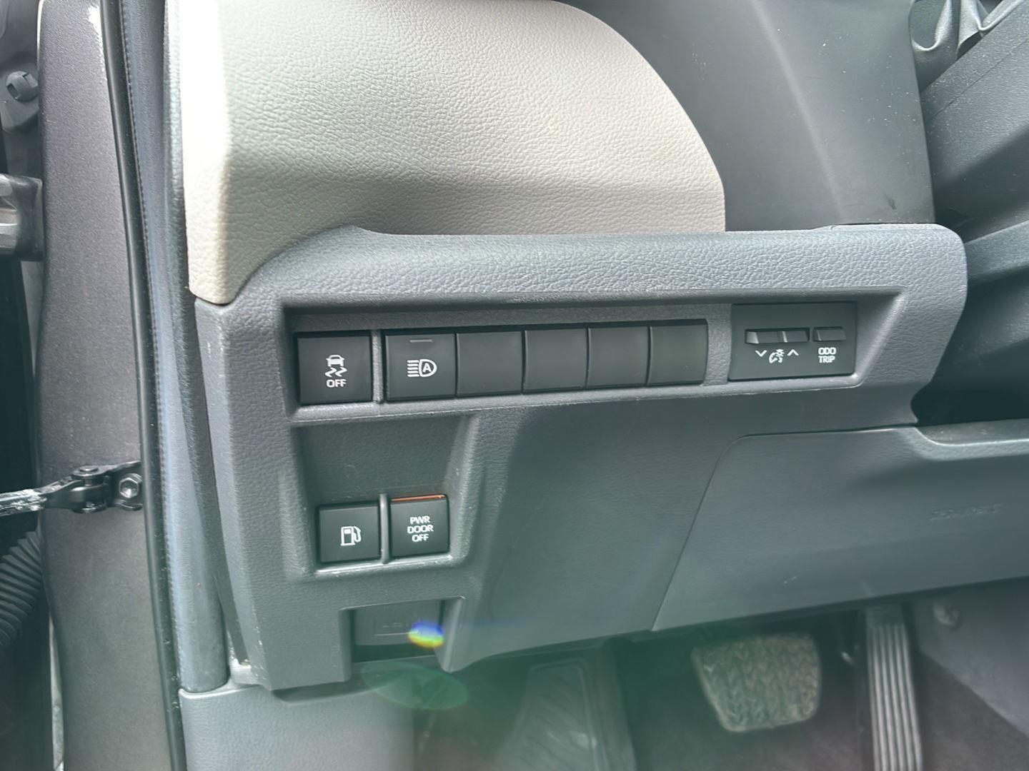 2024 Toyota Sienna LE 8-Passenger