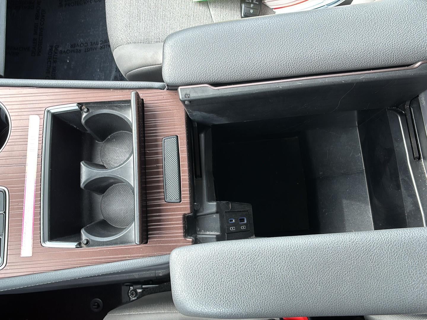 2024 Toyota Sienna LE 8-Passenger