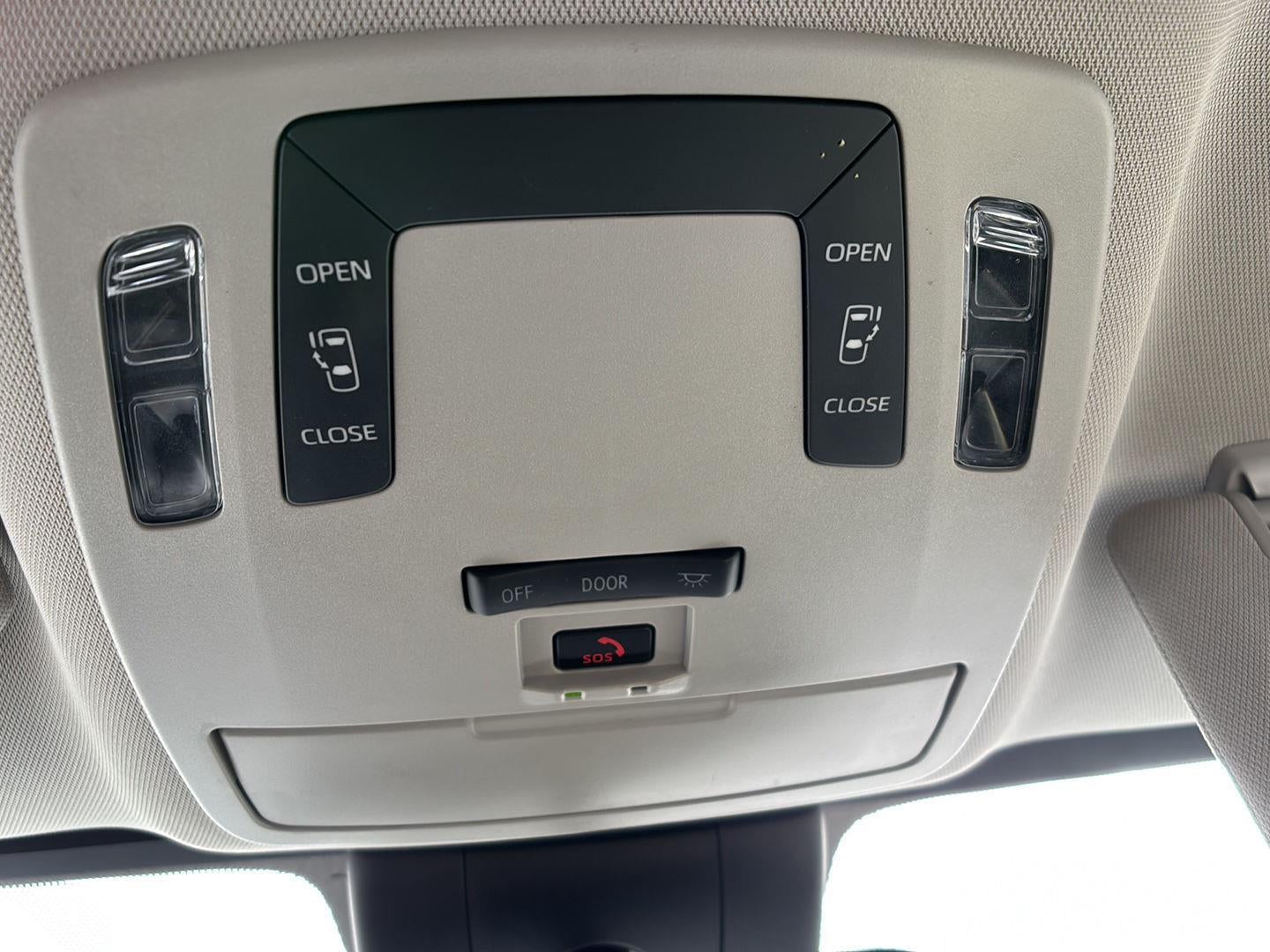 2024 Toyota Sienna LE 8-Passenger