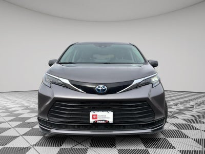 2024 Toyota Sienna LE 8-Passenger