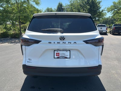 2026 Toyota SIENNA LE