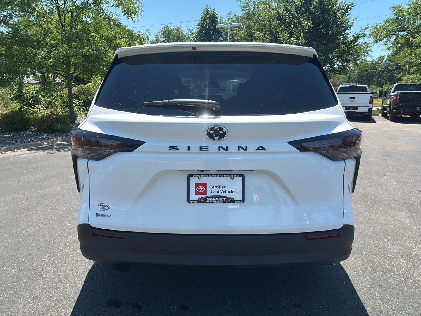 2026 Toyota SIENNA LE