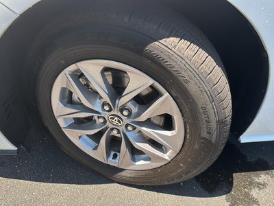 2026 Toyota SIENNA LE