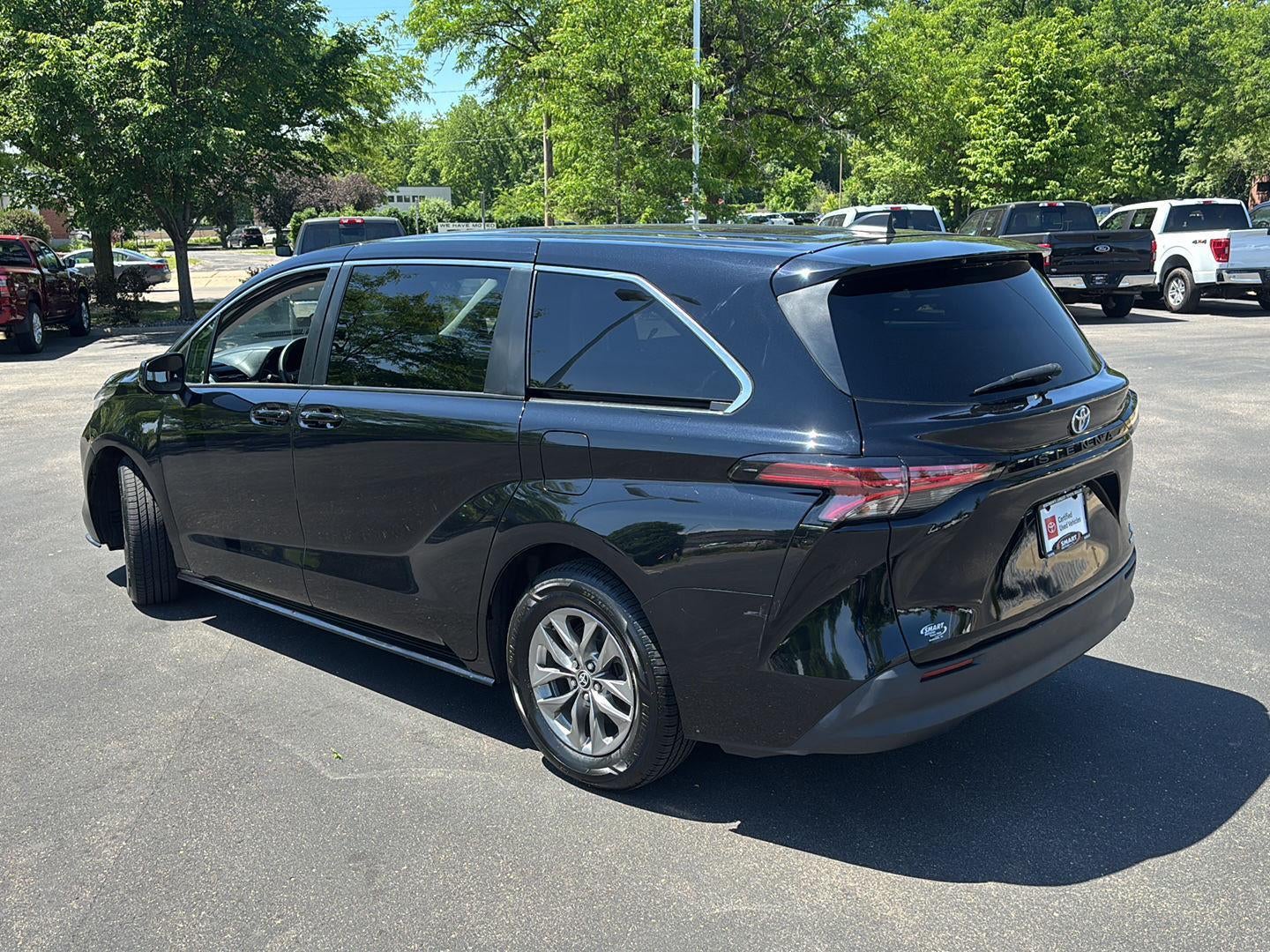 2022 Toyota Sienna LE