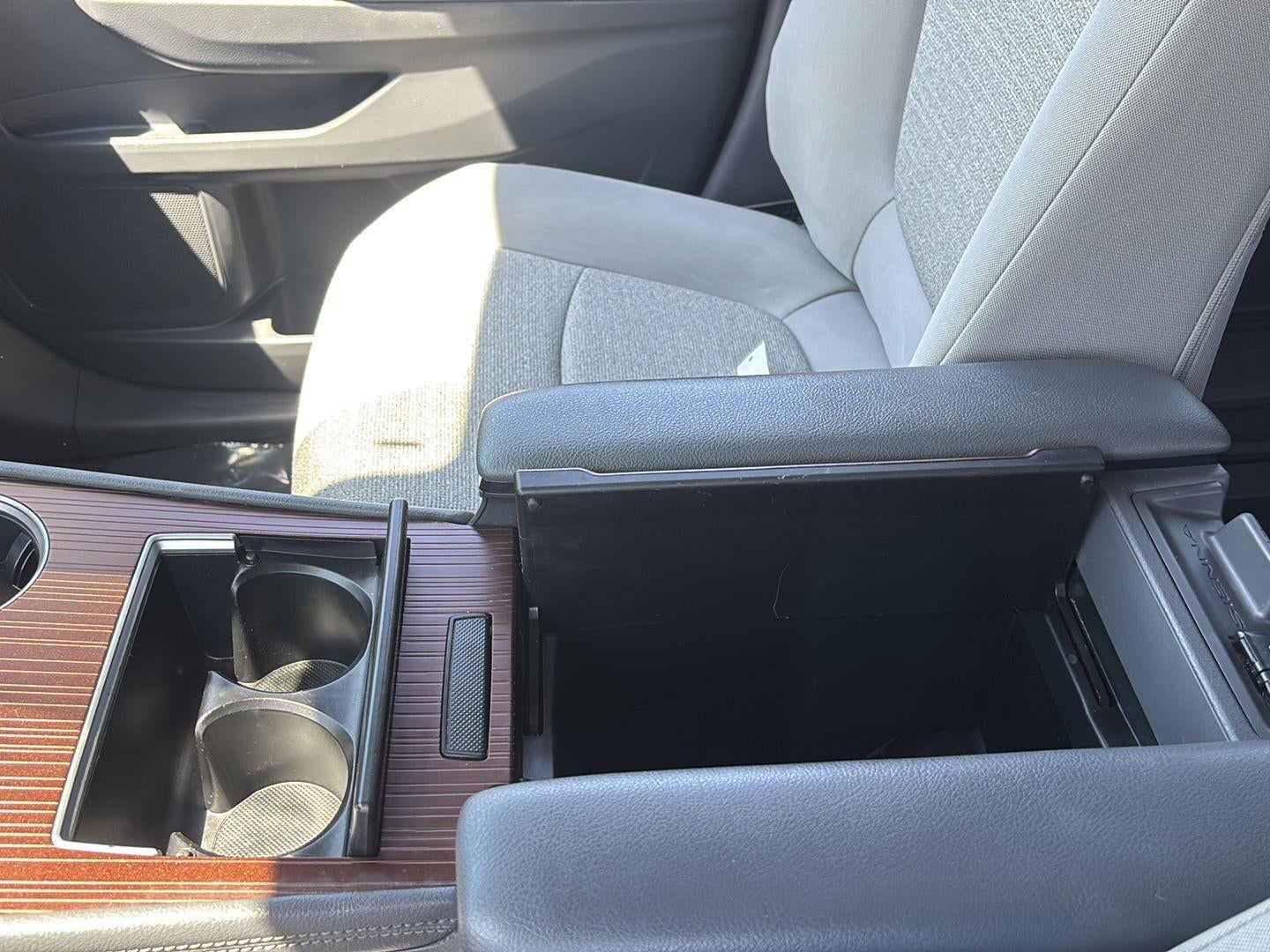 2022 Toyota Sienna LE