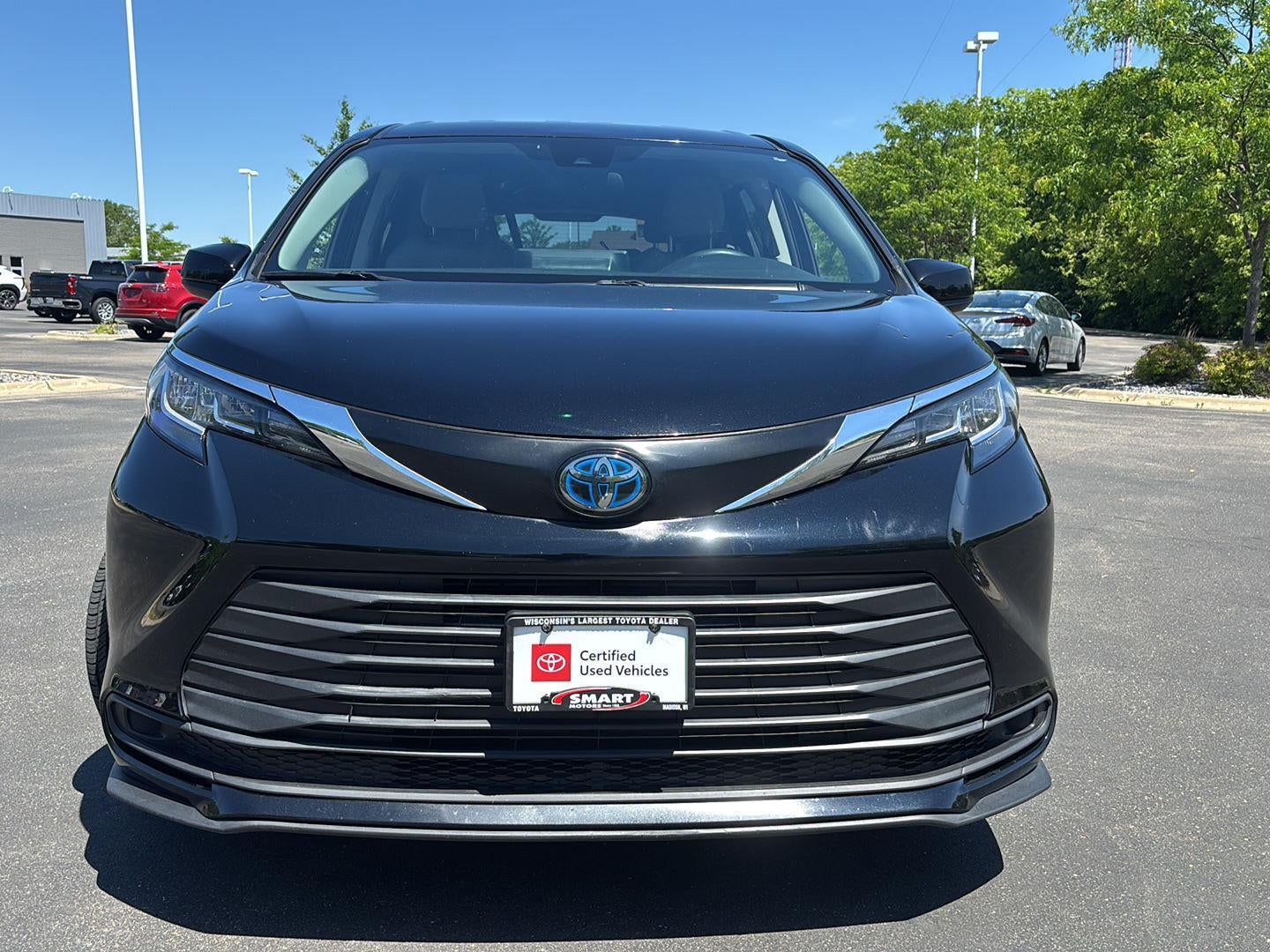 2022 Toyota Sienna LE