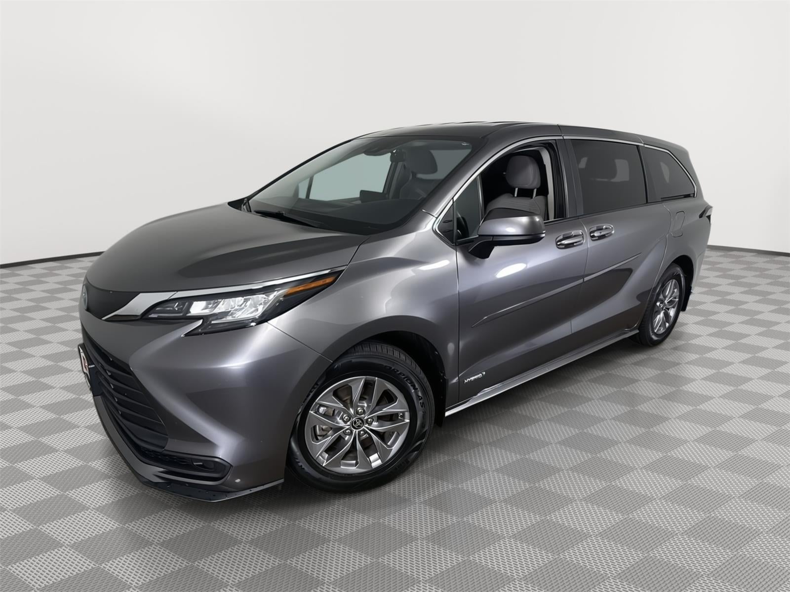 2021 Toyota Sienna LE