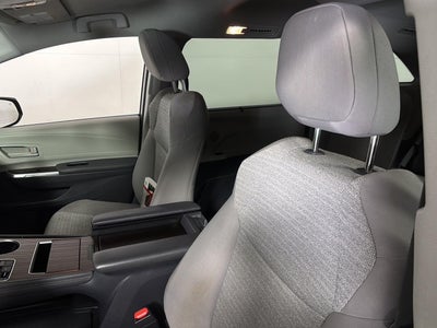 2021 Toyota Sienna LE