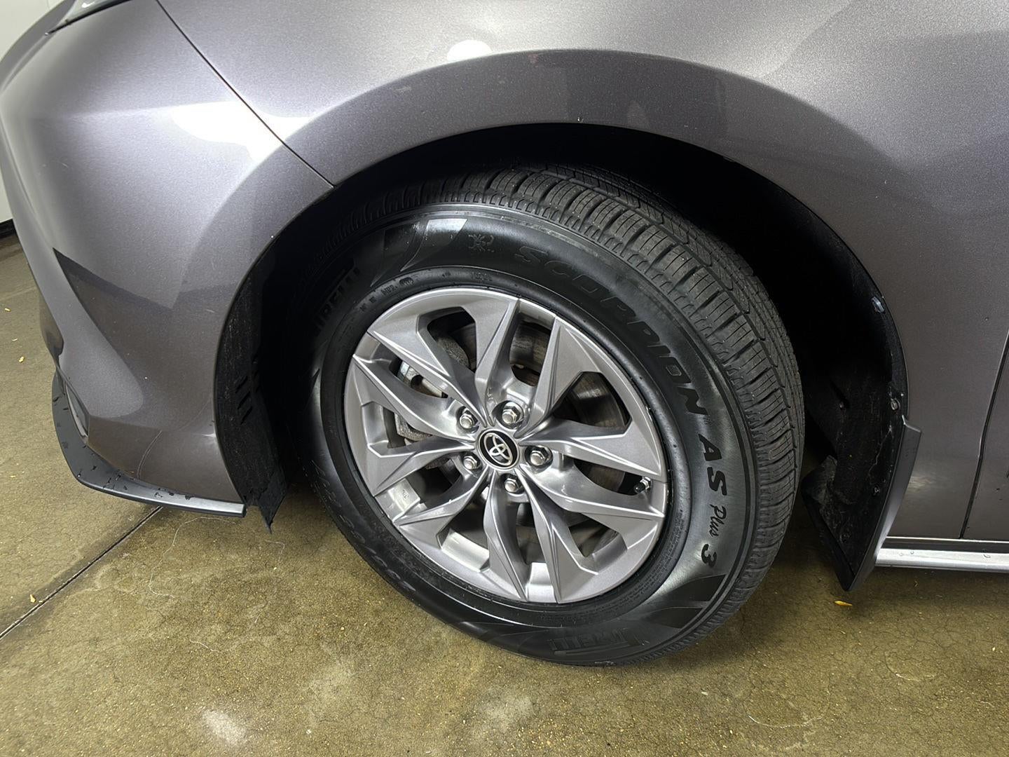 2021 Toyota Sienna LE
