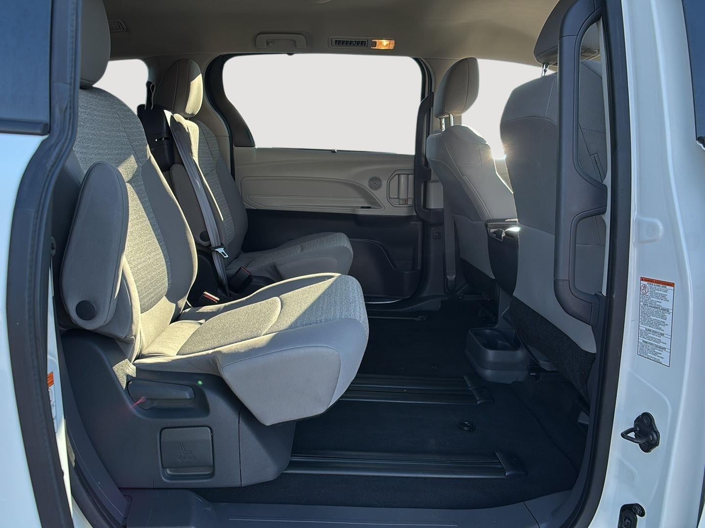 2021 Toyota Sienna LE