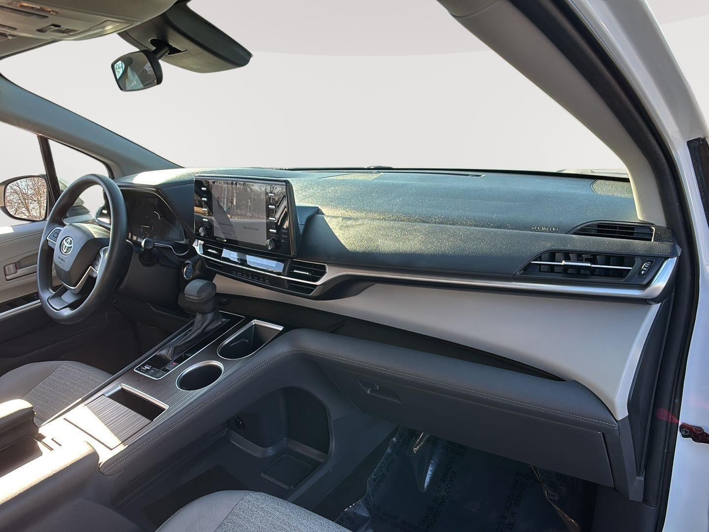 2021 Toyota Sienna LE