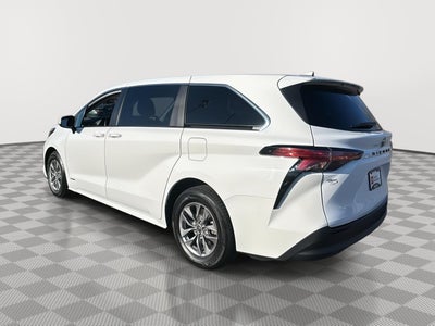 2021 Toyota Sienna LE