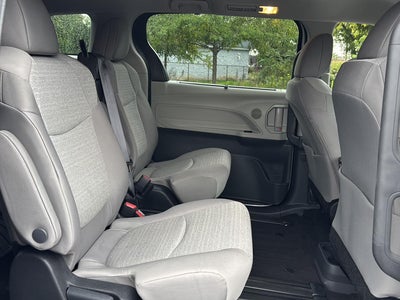 2024 Toyota Sienna LE