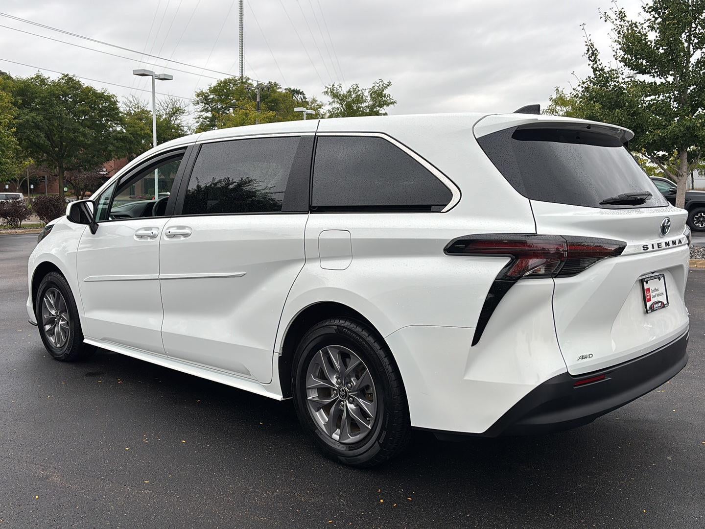 2024 Toyota Sienna LE