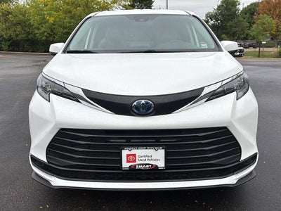 2024 Toyota Sienna LE
