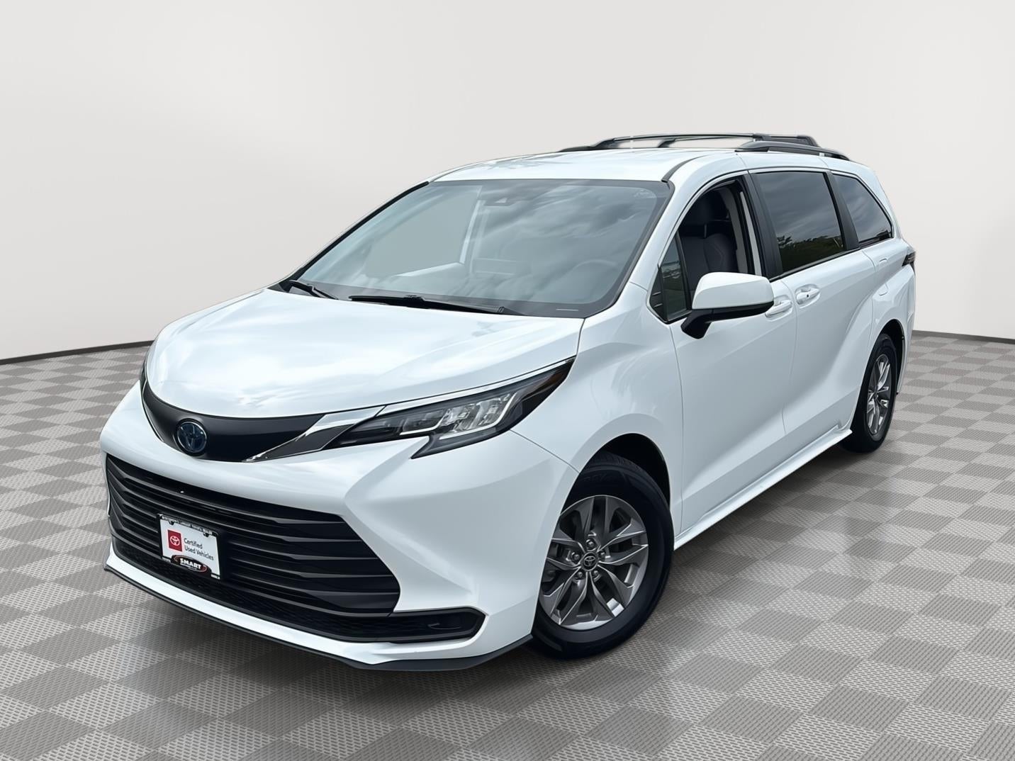 2022 Toyota Sienna LE
