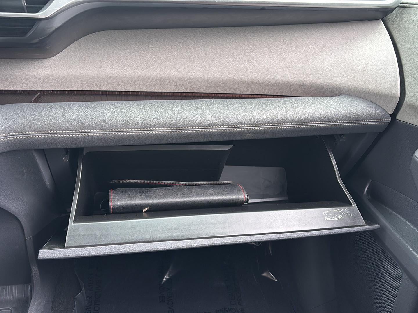 2022 Toyota Sienna LE