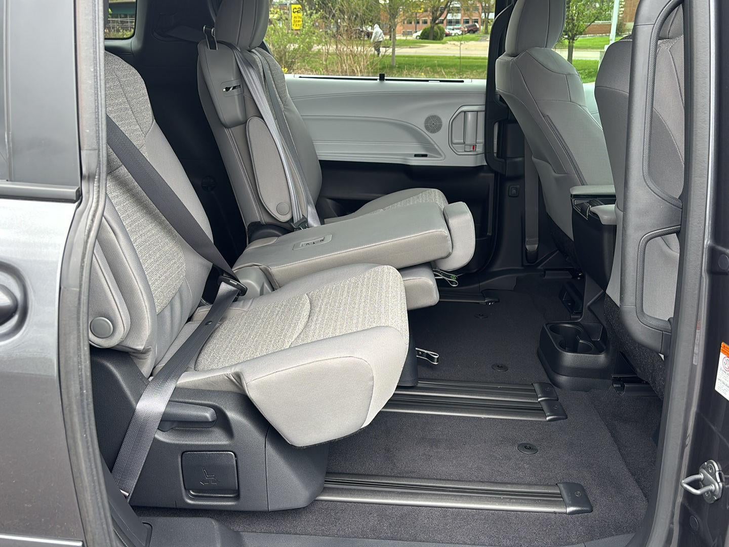 2025 Toyota Sienna LE