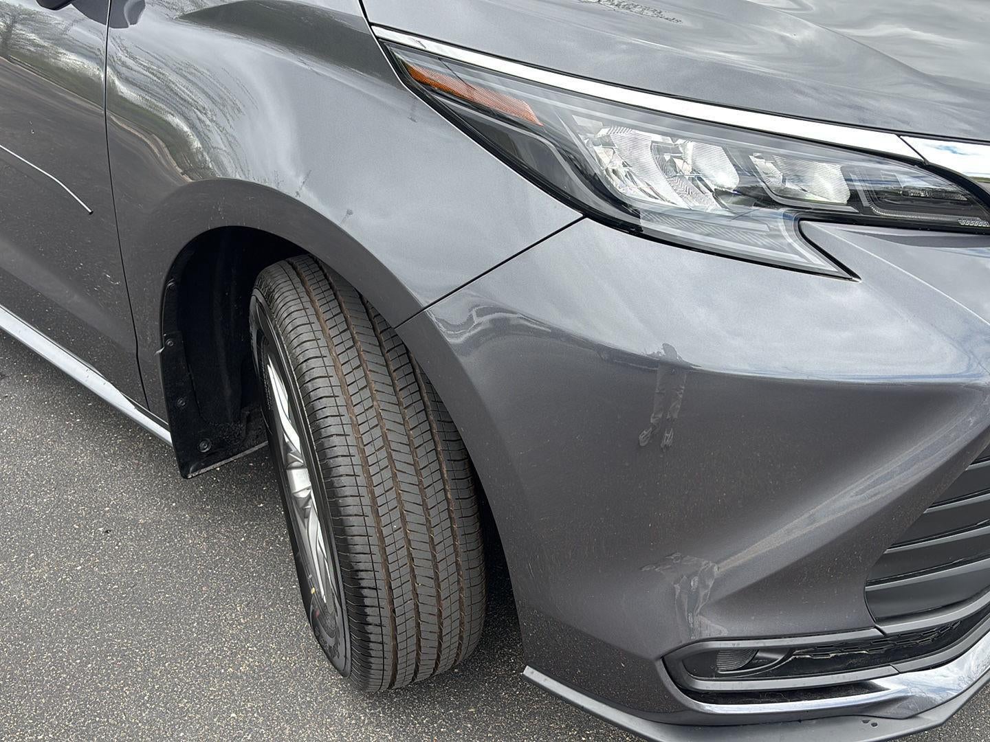 2025 Toyota Sienna LE