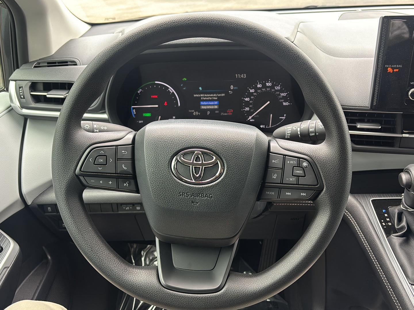 2025 Toyota Sienna LE