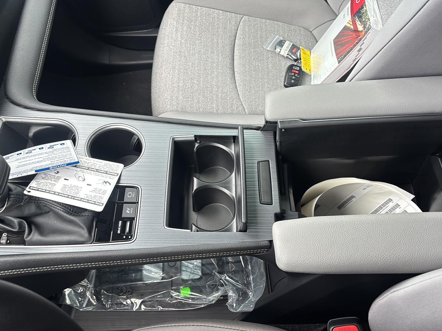 2025 Toyota Sienna LE