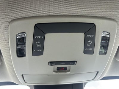 2025 Toyota Sienna LE