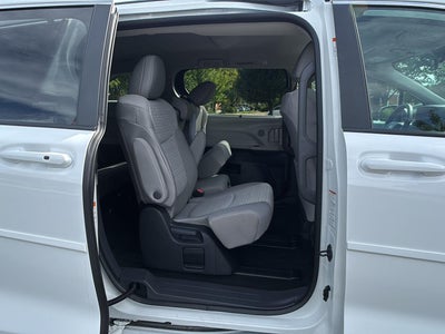 2024 Toyota Sienna LE