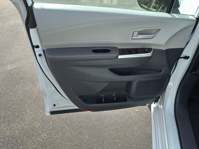 2024 Toyota Sienna LE