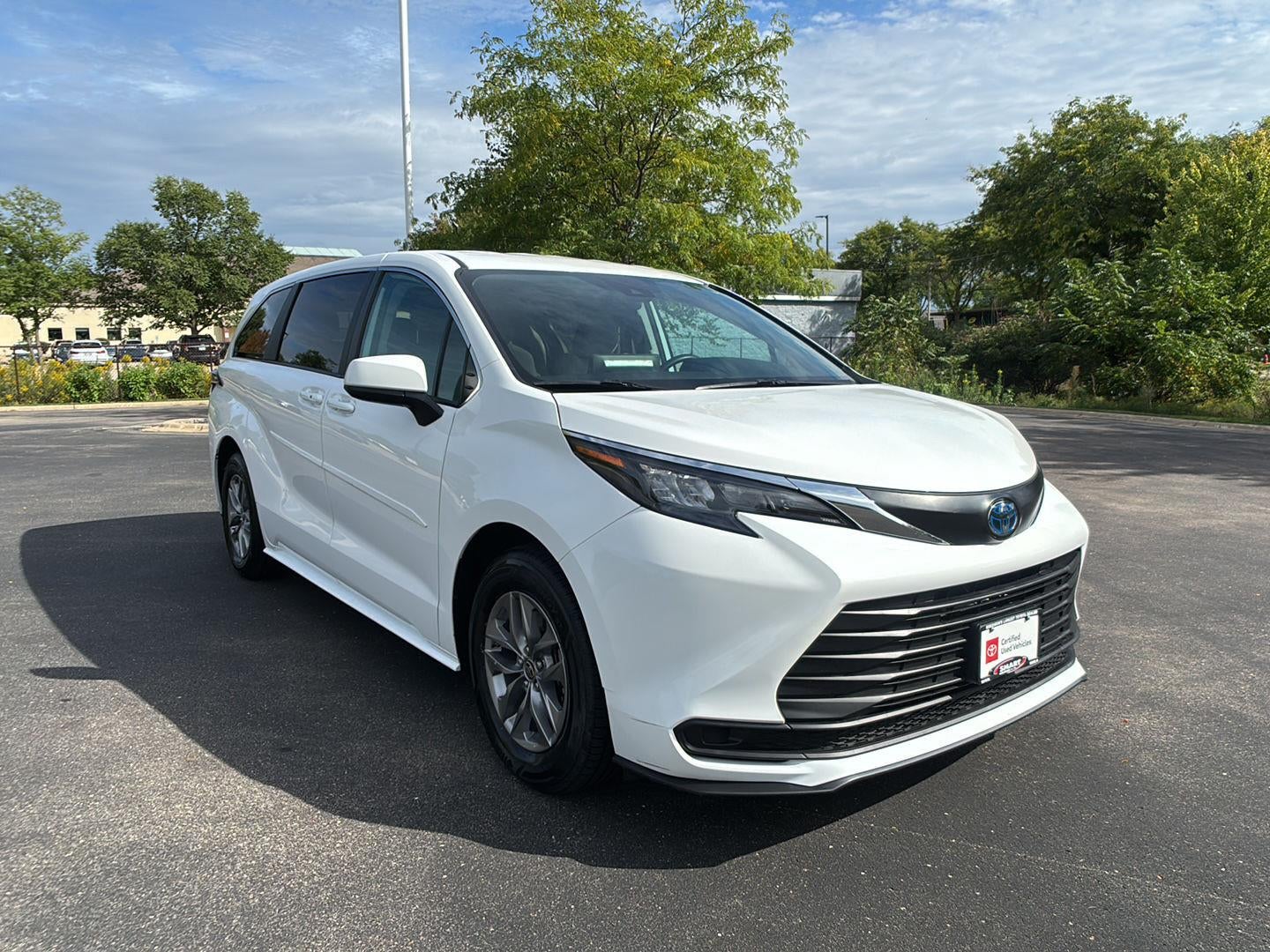 2024 Toyota Sienna LE