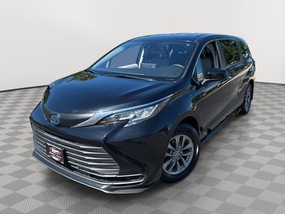 2021 Toyota SIENNA LE