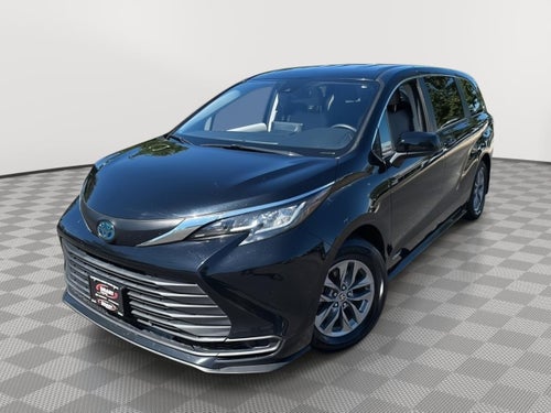 2021 Toyota SIENNA LE