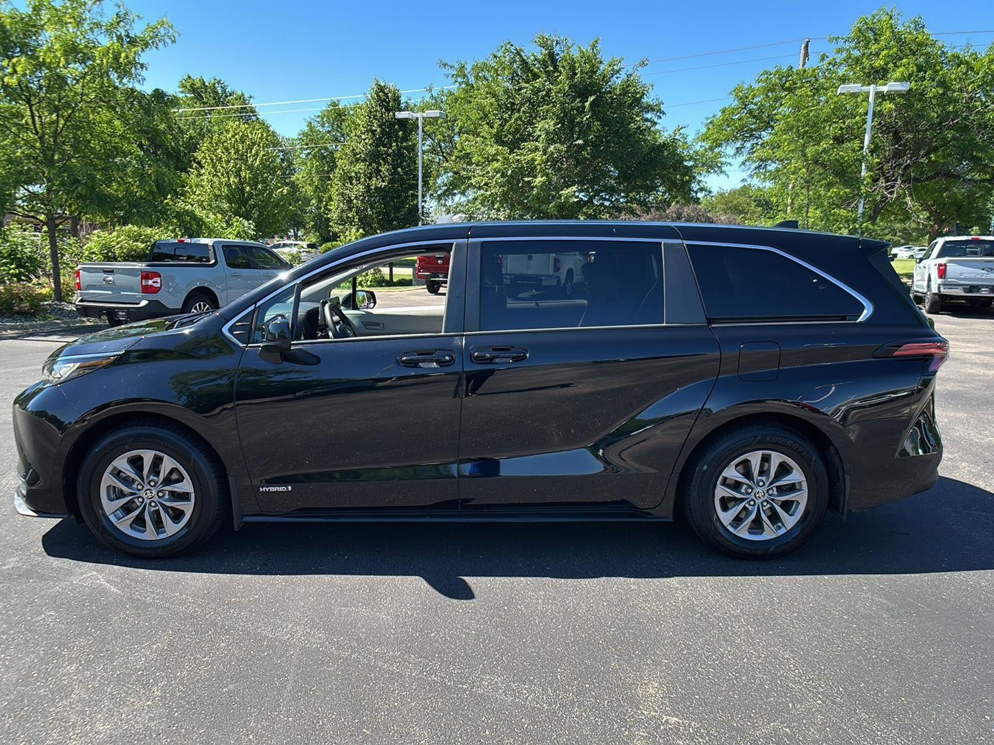 2021 Toyota SIENNA LE
