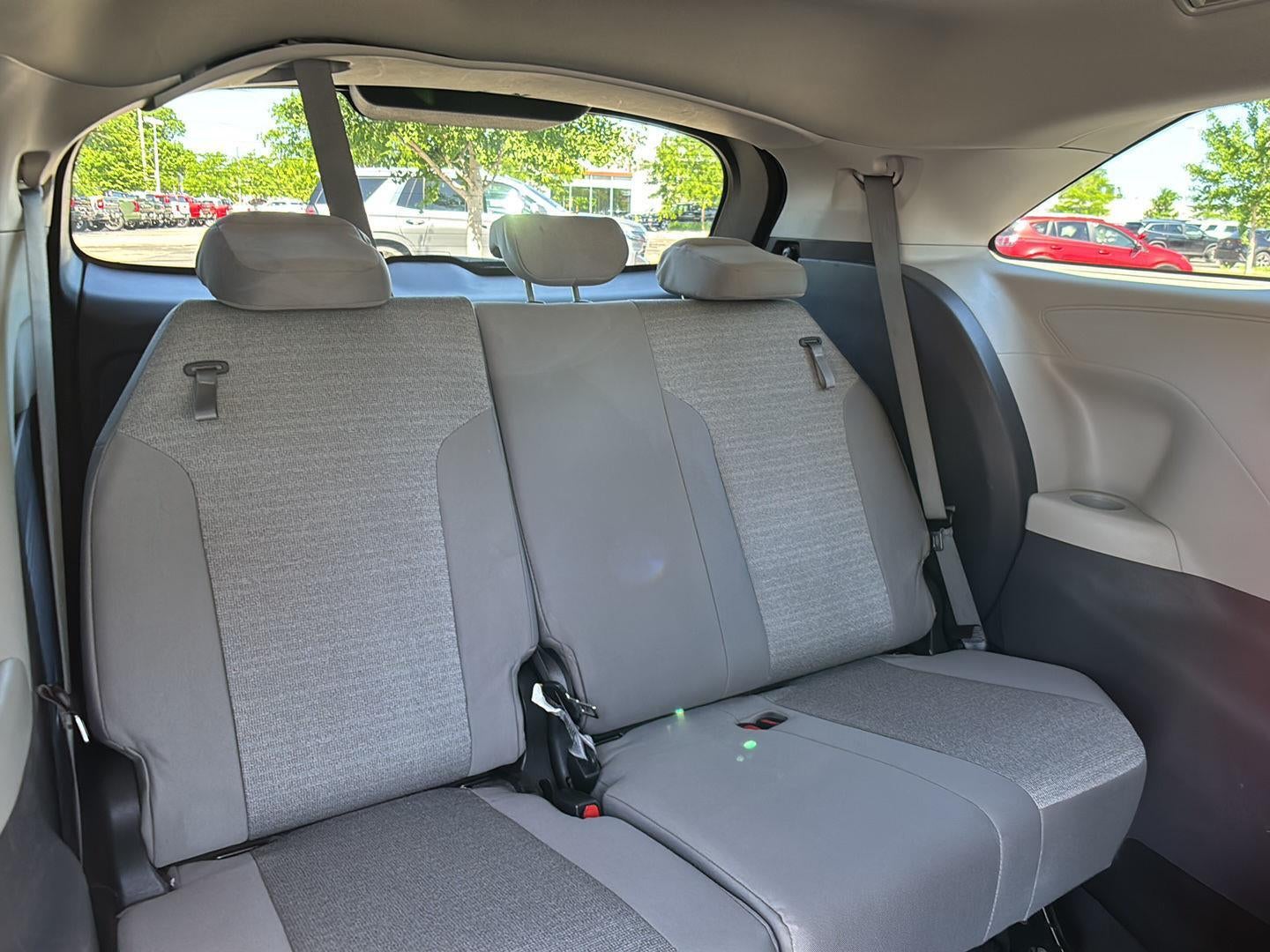 2021 Toyota SIENNA LE