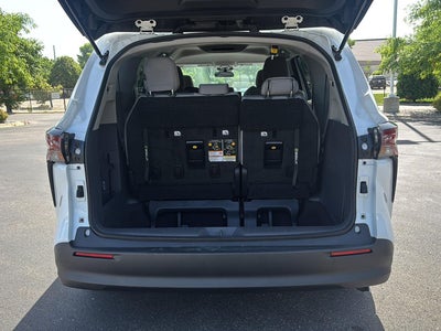 2023 Toyota Sienna LE