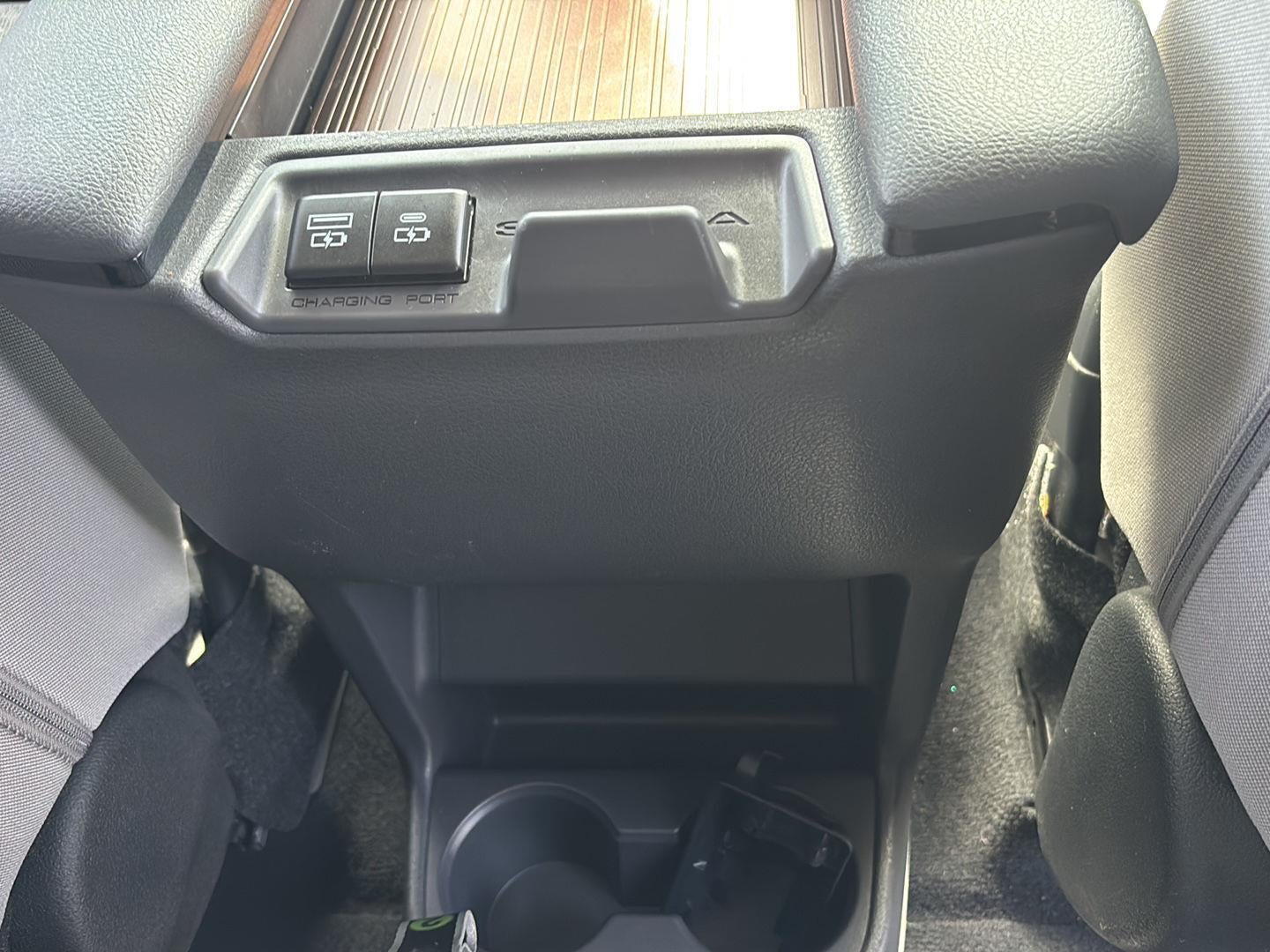 2023 Toyota Sienna LE