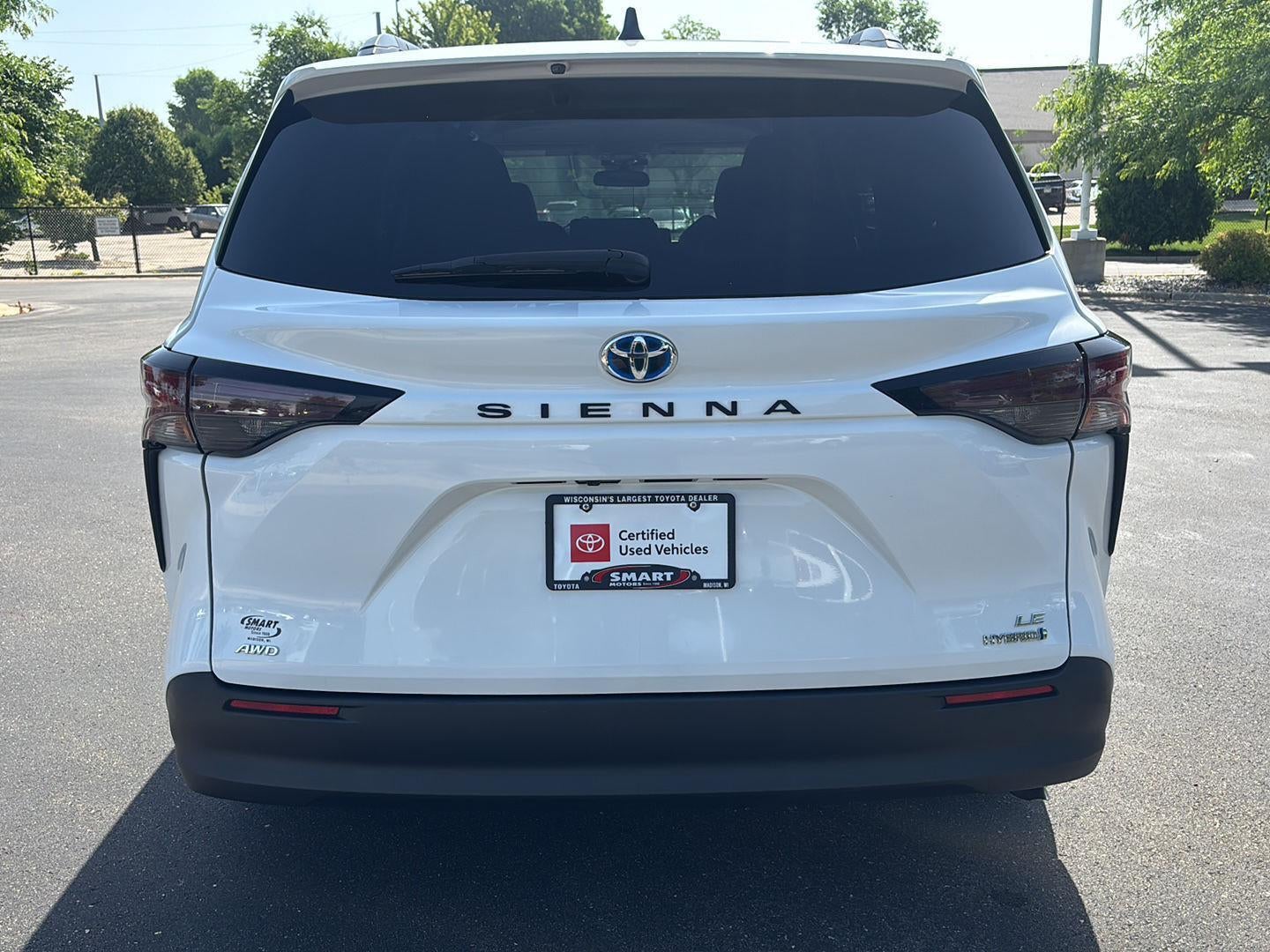 2023 Toyota Sienna LE