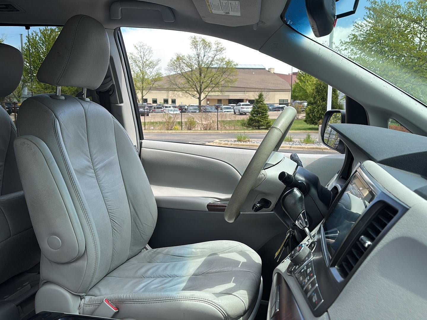 2011 Toyota Sienna XLE 8-Passenger
