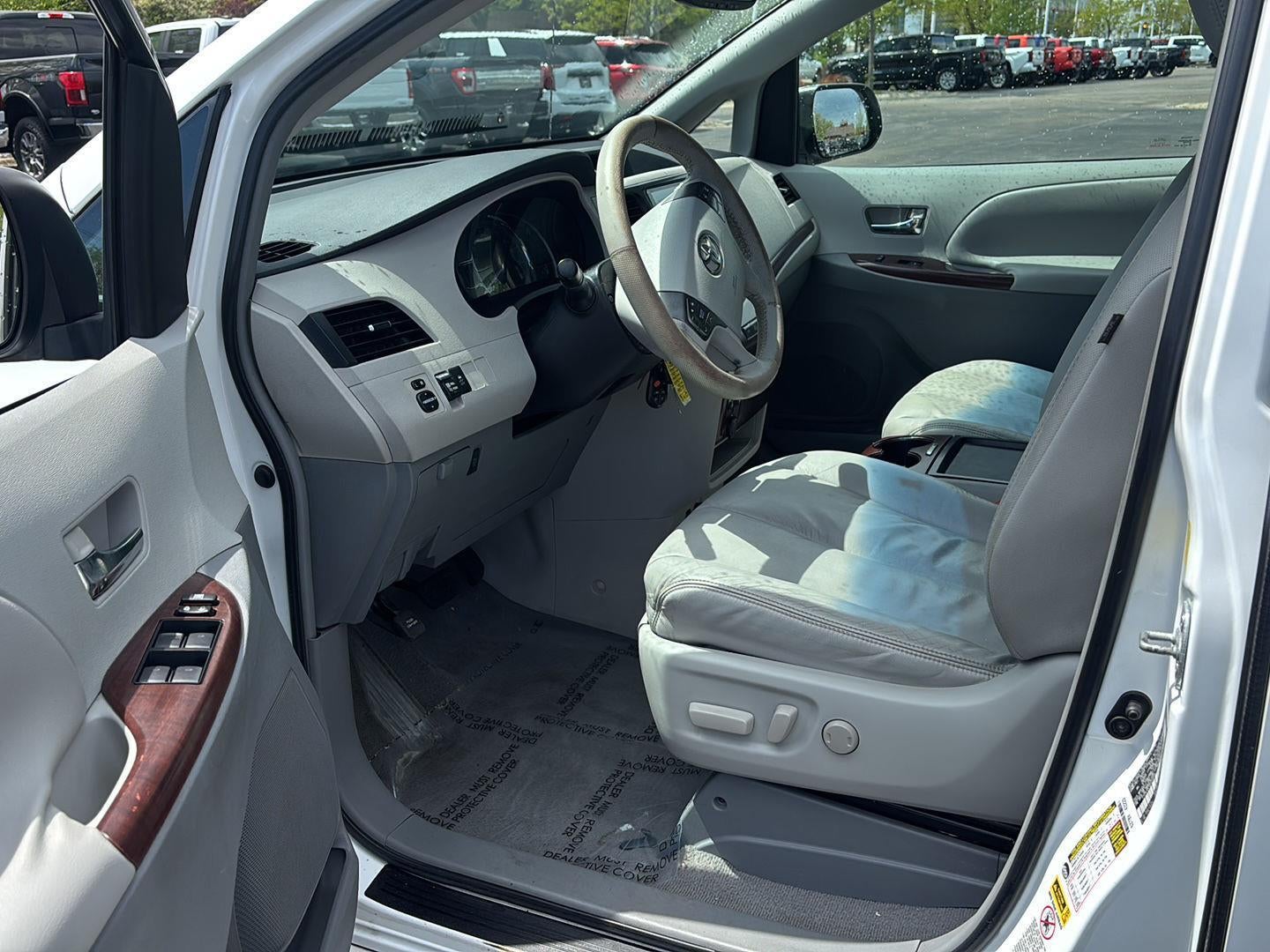 2011 Toyota Sienna XLE 8-Passenger