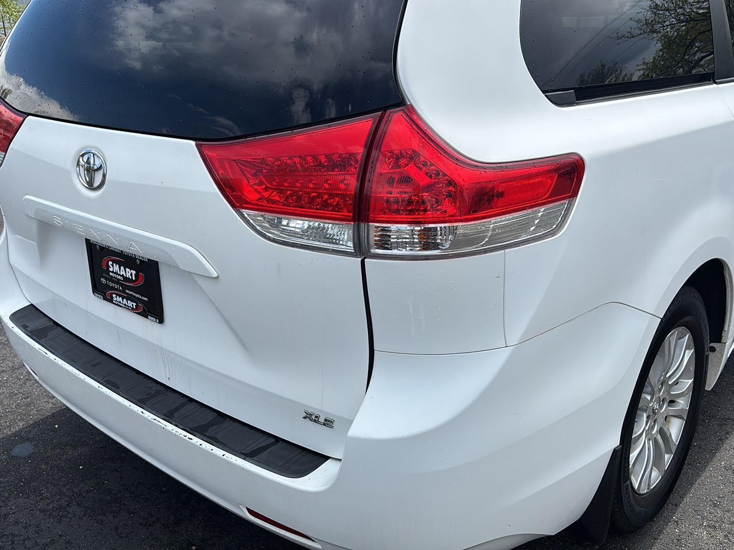 2011 Toyota Sienna XLE 8-Passenger