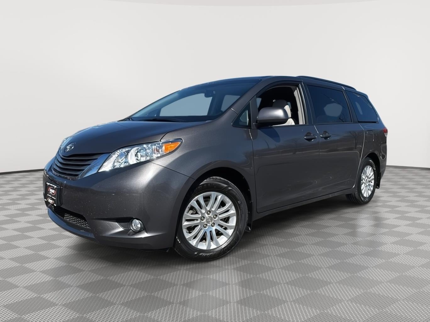 2012 Toyota Sienna XLE 8-Passenger