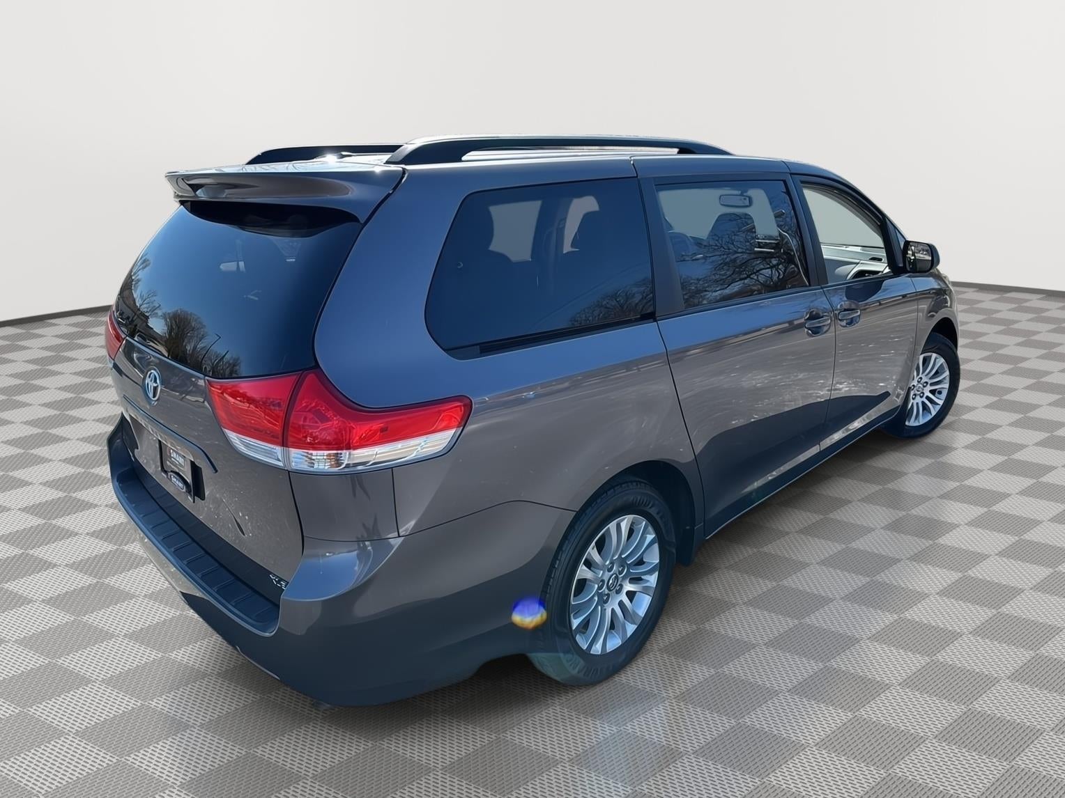 2012 Toyota Sienna XLE 8-Passenger