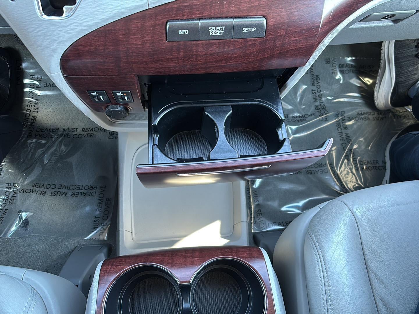 2012 Toyota Sienna XLE