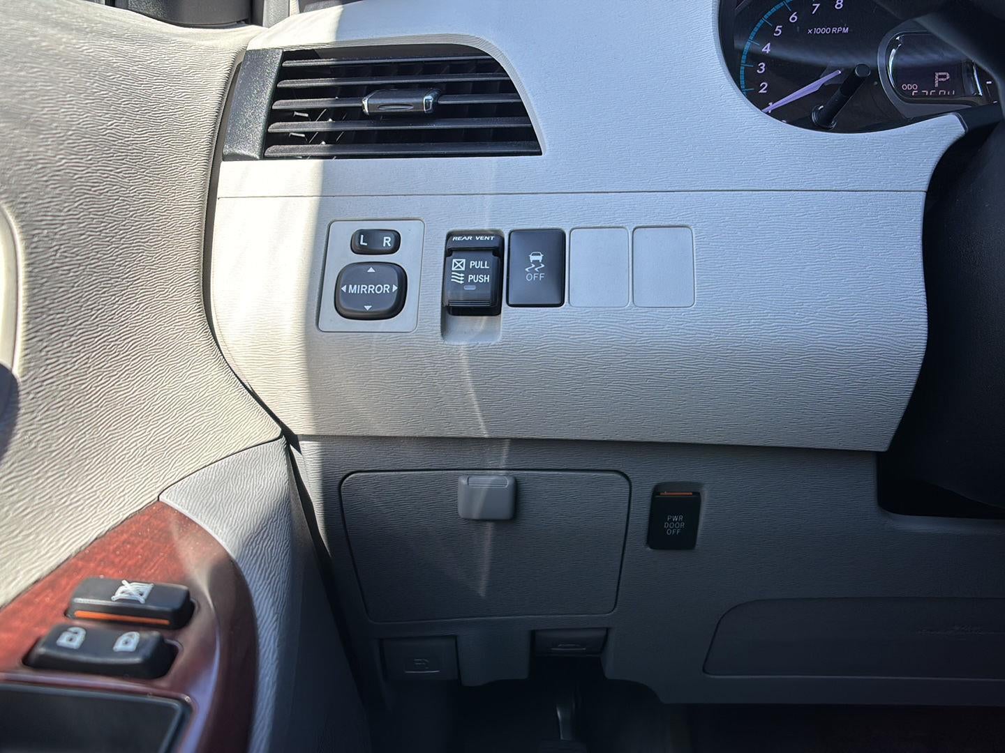 2012 Toyota Sienna XLE