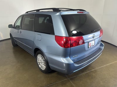 2010 Toyota Sienna XLE