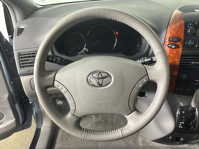 2010 Toyota Sienna XLE