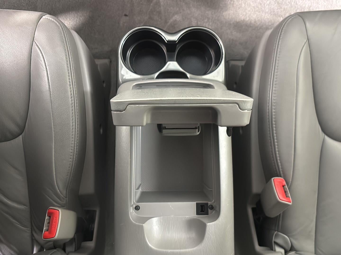 2010 Toyota Sienna XLE