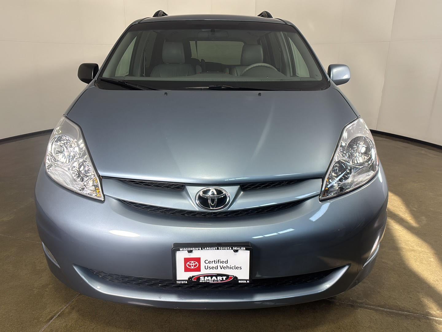 2010 Toyota Sienna XLE