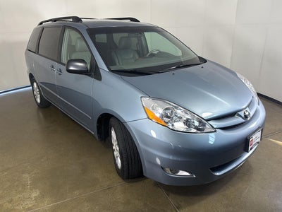 2010 Toyota Sienna XLE