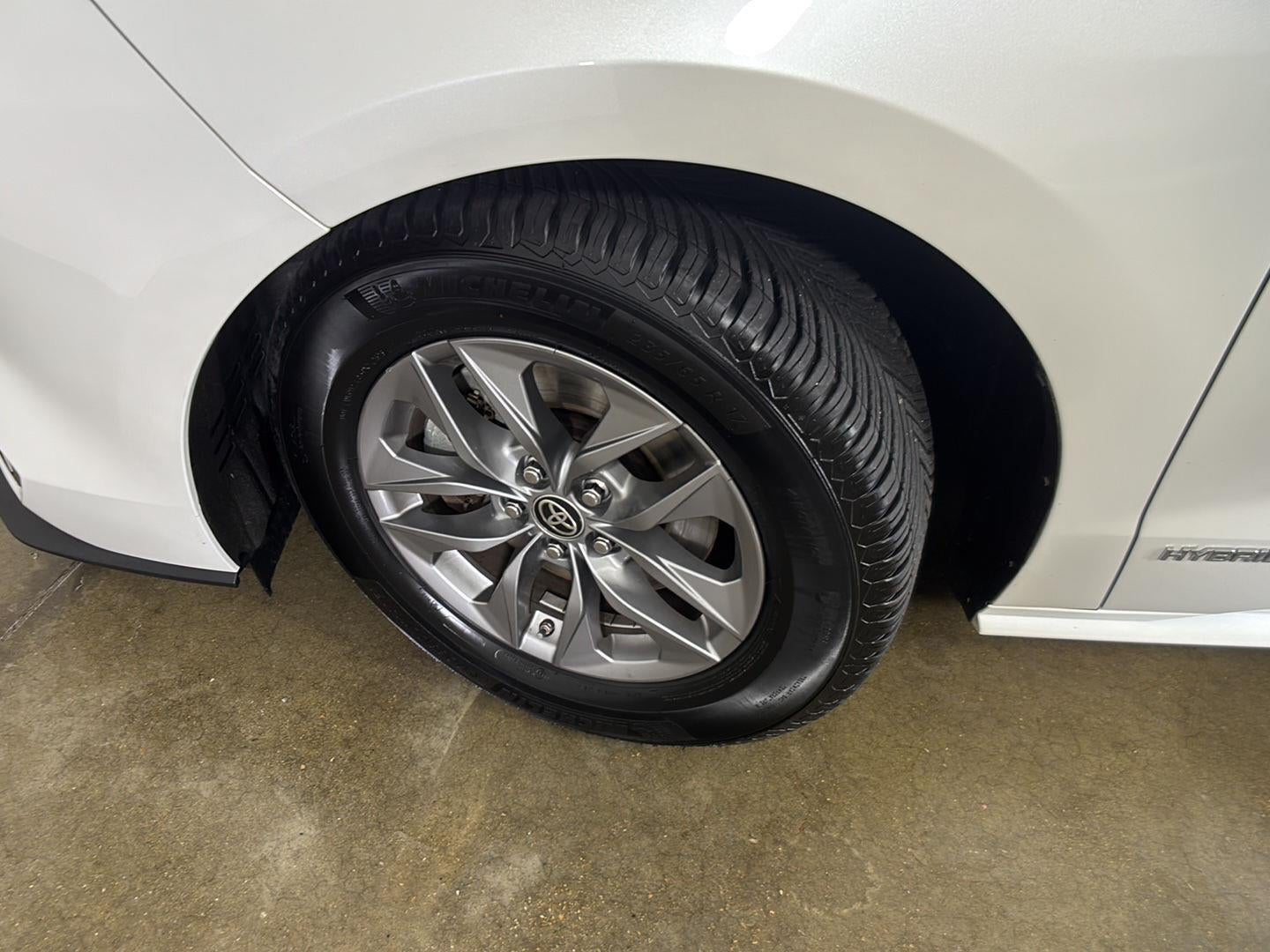 2021 Toyota Sienna XLE